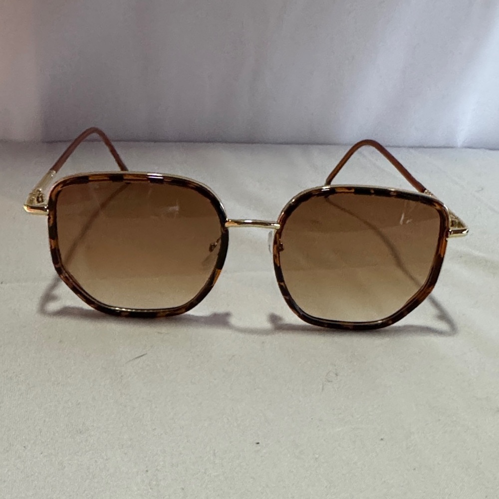 Tortoise Shell Sunglasses - Picture 3 of 6